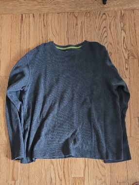 GAP Men's Dark Gray Crewneck with Lime Trim Size Large